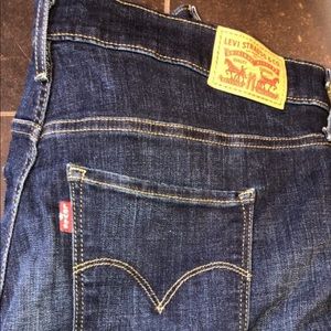 NWOT Levi’s 721 High Waisted Skinny Jeans